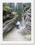 Joy & Barry - Athabasca Falls * 2592 x 1944 * (1.99MB)